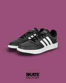 TENIS ADIDAS HOMBRE HOOPS 3.0 CLASSIC EN COLOR NEGRO CON BLANCO