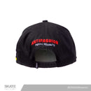 Snapback Gorra antifashion negra bordada. Marca mexicana con patinetas, gorras y accesorios. Visítanos y descubre todo lo que core tiene para ti. Disponibles en Skate Factory tu skate shop favorito, Envíos gratis en compras mayores a $999 pesos compra fácil y rápido Encuéntralos en tu skate shop, Skate factory ®.
