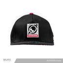Snapback Gorra antifashion negra bordada. Marca mexicana con patinetas, gorras y accesorios. Visítanos y descubre todo lo que core tiene para ti. Disponibles en Skate Factory tu skate shop favorito, Envíos gratis en compras mayores a $999 pesos compra fácil y rápido Encuéntralos en tu skate shop, Skate factory ®.