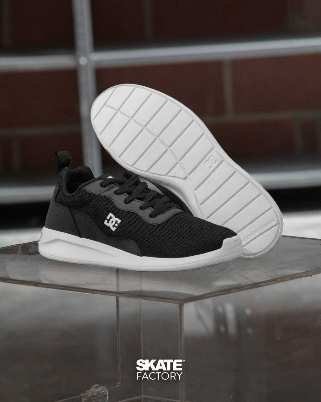 TENIS DC SHOES MIDWAY SN CABALLERO NGO BCO