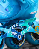 Par de patines en línea azules FLYING EAGLE s8 a de 4 ruedas para hacer freeskate, encuéntralos en tus roller shop skate factory ®, La primer tienda de patines en compras mayores a $999 mxn el envió es gratis. Tenemos las mejores marcas de patines para niña, patines para niños y patines para adultos. Encuéntralos en tu skate shop, Skate factory ®.