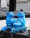 Par de patines en línea azules FLYING EAGLE s8 a de 4 ruedas para hacer freeskate, encuéntralos en tus roller shop skate factory ®, La primer tienda de patines en compras mayores a $999 mxn el envió es gratis. Tenemos las mejores marcas de patines para niña, patines para niños y patines para adultos. Encuéntralos en tu skate shop, Skate factory ®.