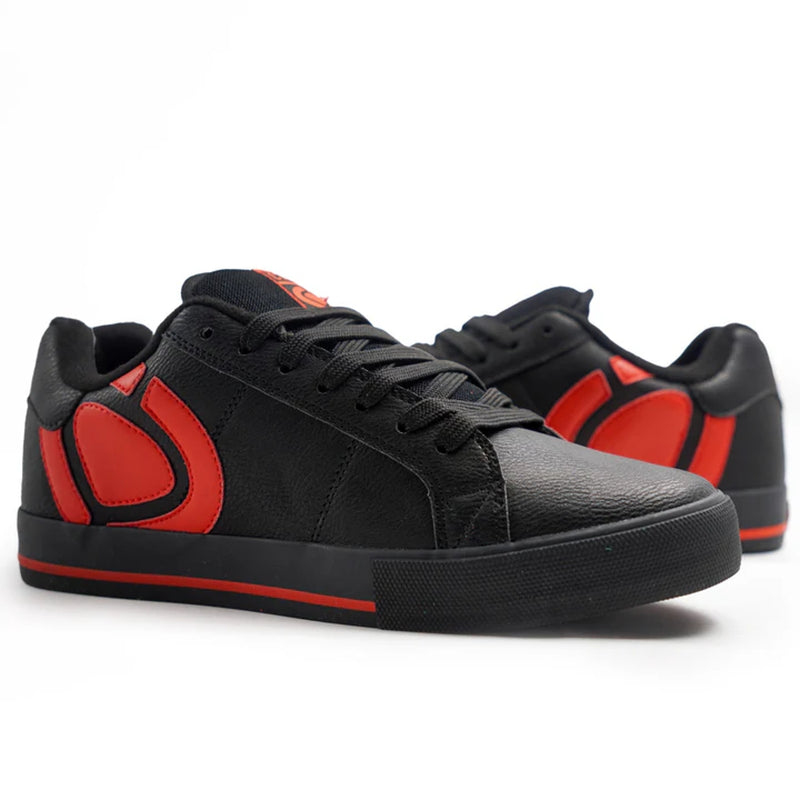 TENIS CIRCA 211 VULC NEGRO ROJO