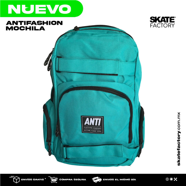 MOCHILA ANTIFASHION MENTA CON BROCHES PARA SKATE EN EL EXTERIOR