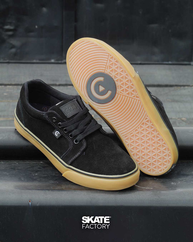 TENIS CORE SMITH NEGRO GOMA