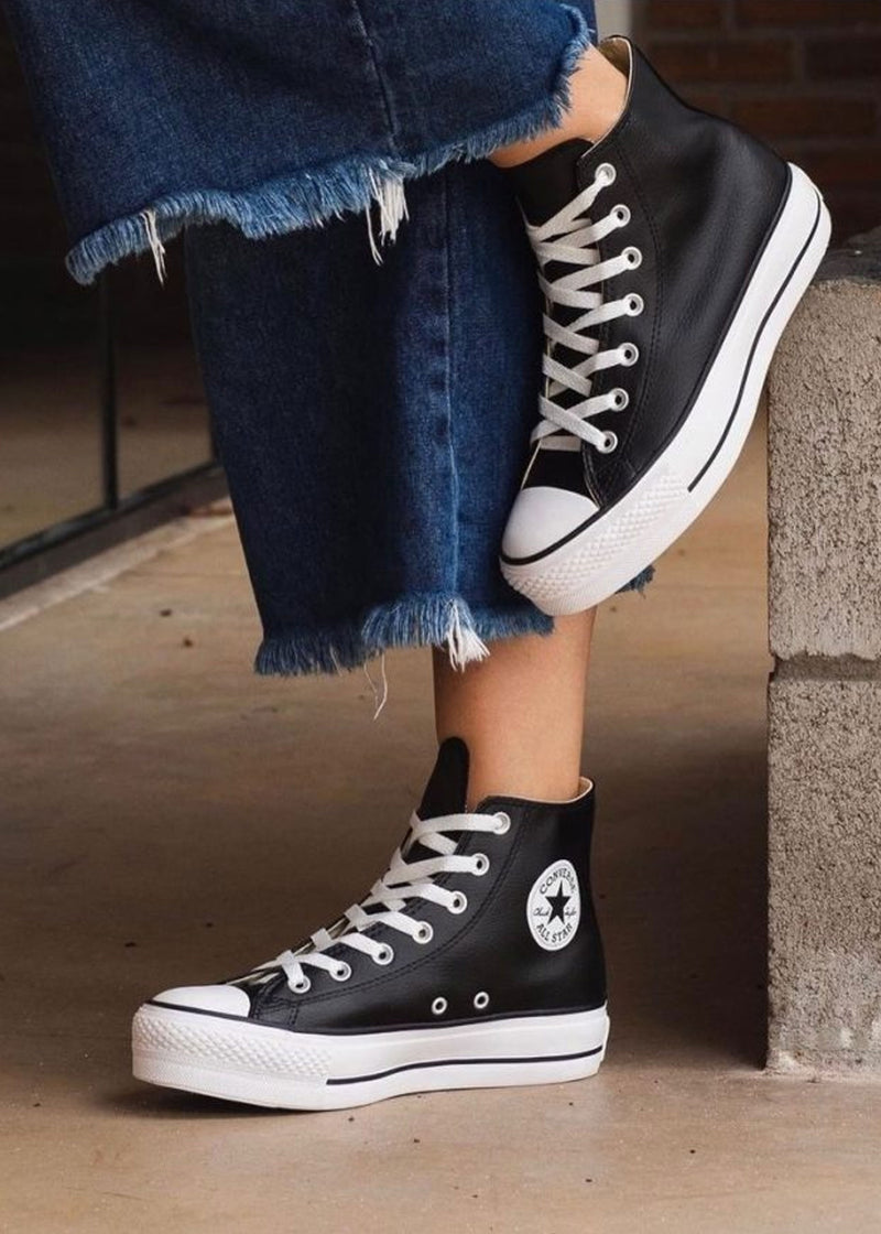 CONVERSE BOTA PLATAFORMA HI NEGRO PIEL