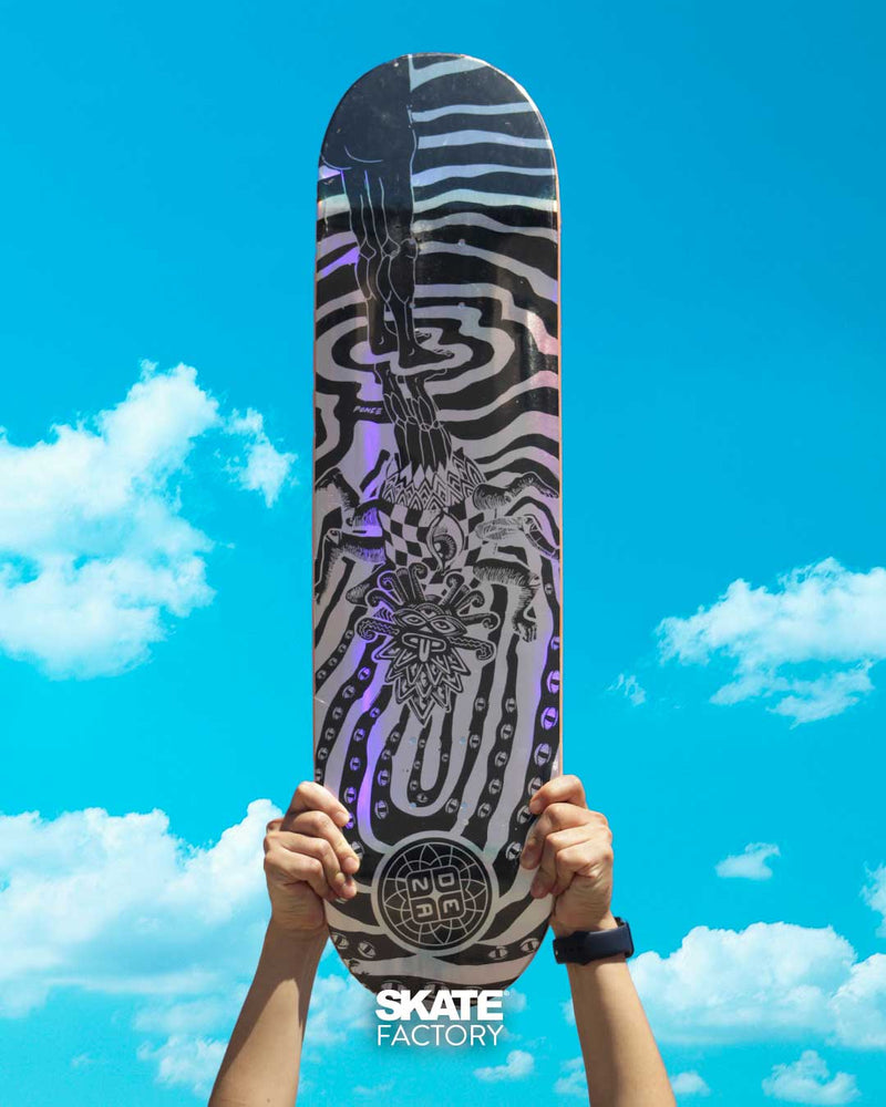 TABLA PARA SKATEBOARDING DEZA SALVINOCOSMOS METÁLICA