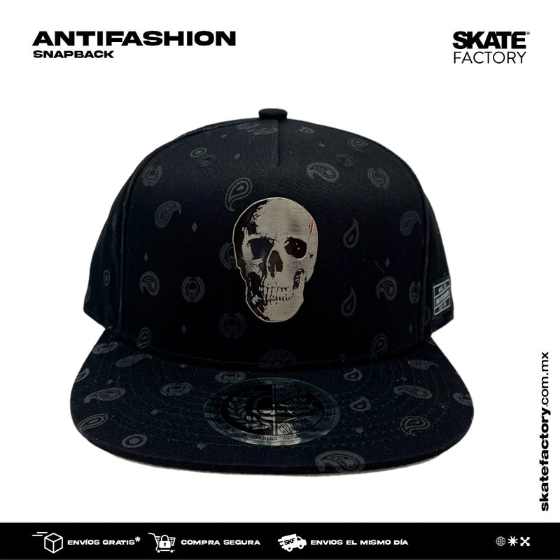 GORRA PLANA ANTIFASHION SNAPBACK SKULL