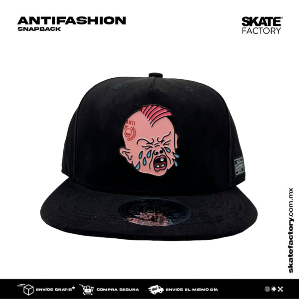 GORRA PLANA ANTIFASHION SNAPBACK PUNK NEGRO