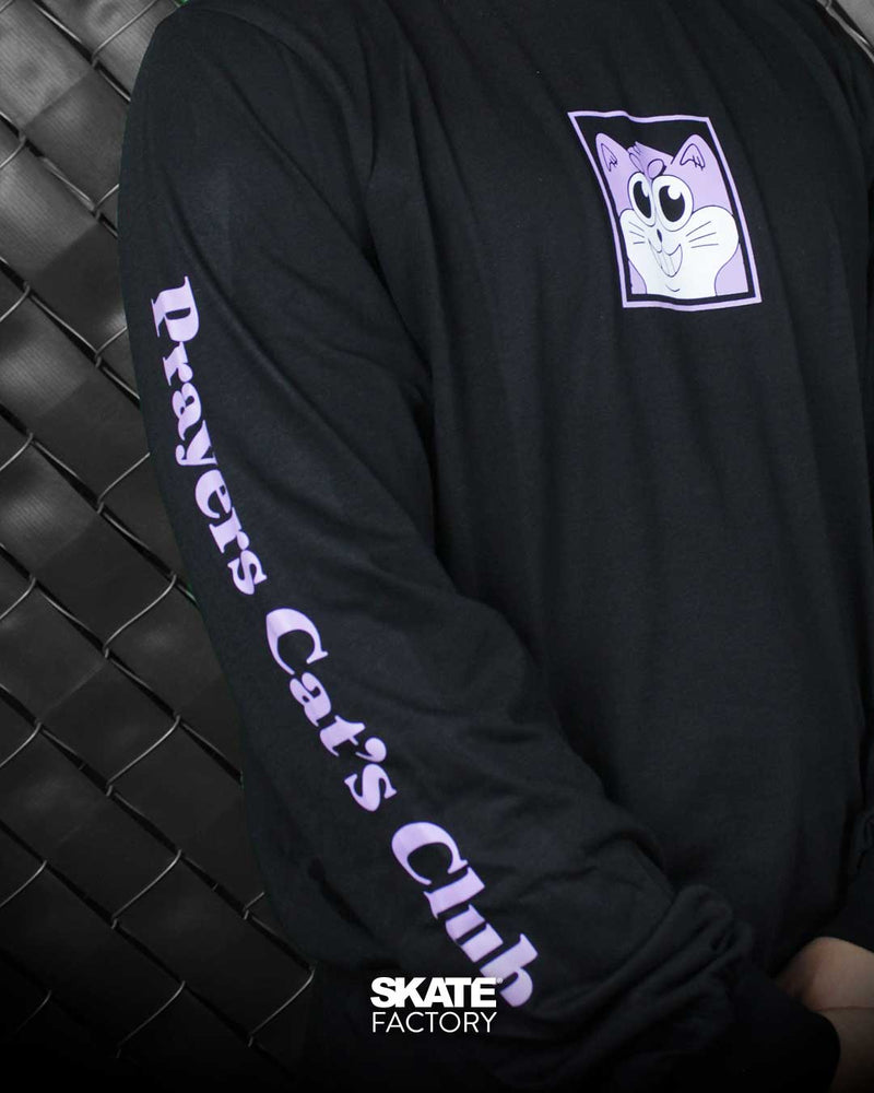 PLAYERA DE MANGA LARGA PRAYERS NEGRA CATS CLUB