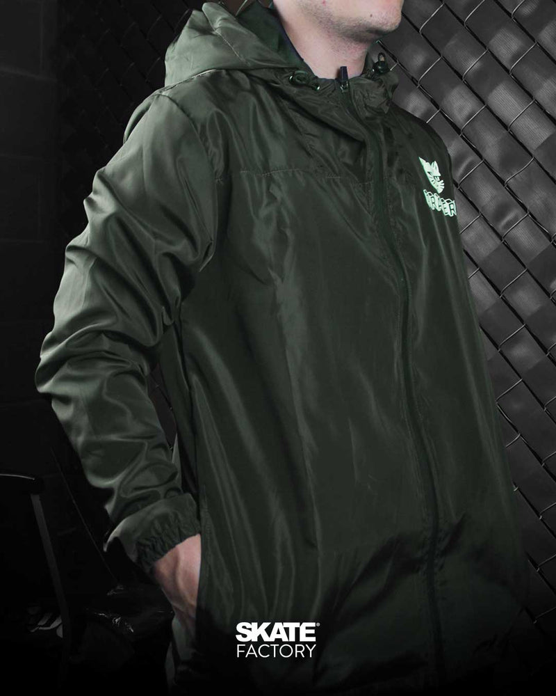 IMPERMEABLE ROMPEVIENTOS PRAYERS VERDE MILITAR