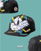 GORRA PLANA PRAYERS MIGHTY NEGRO AMARILLO