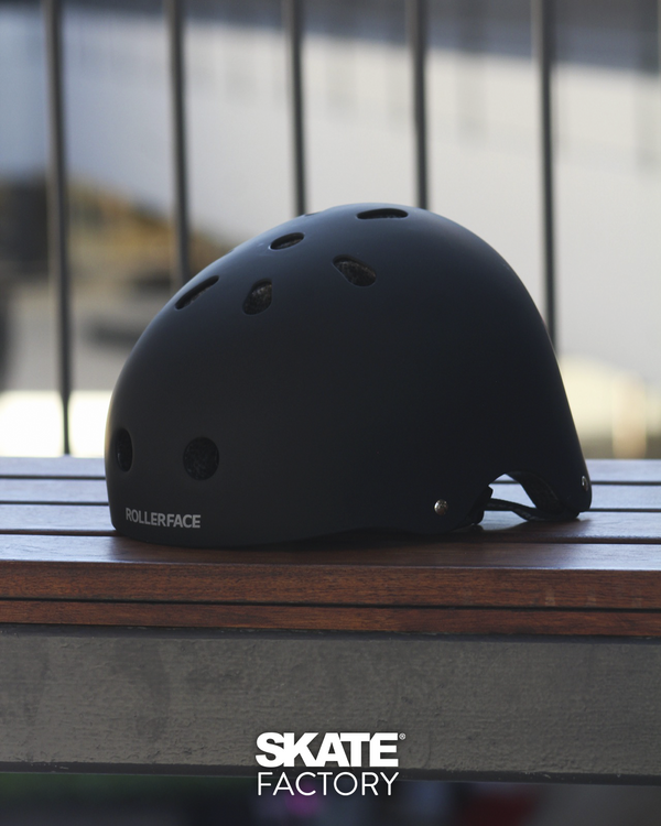 CASCO ROLLER FACE NEGRO