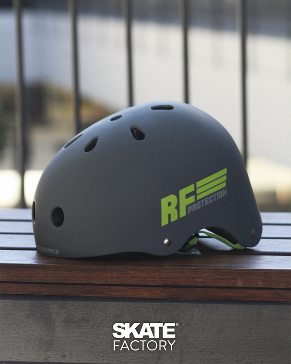 CASCO ROLLER FACE GRIS VERDE