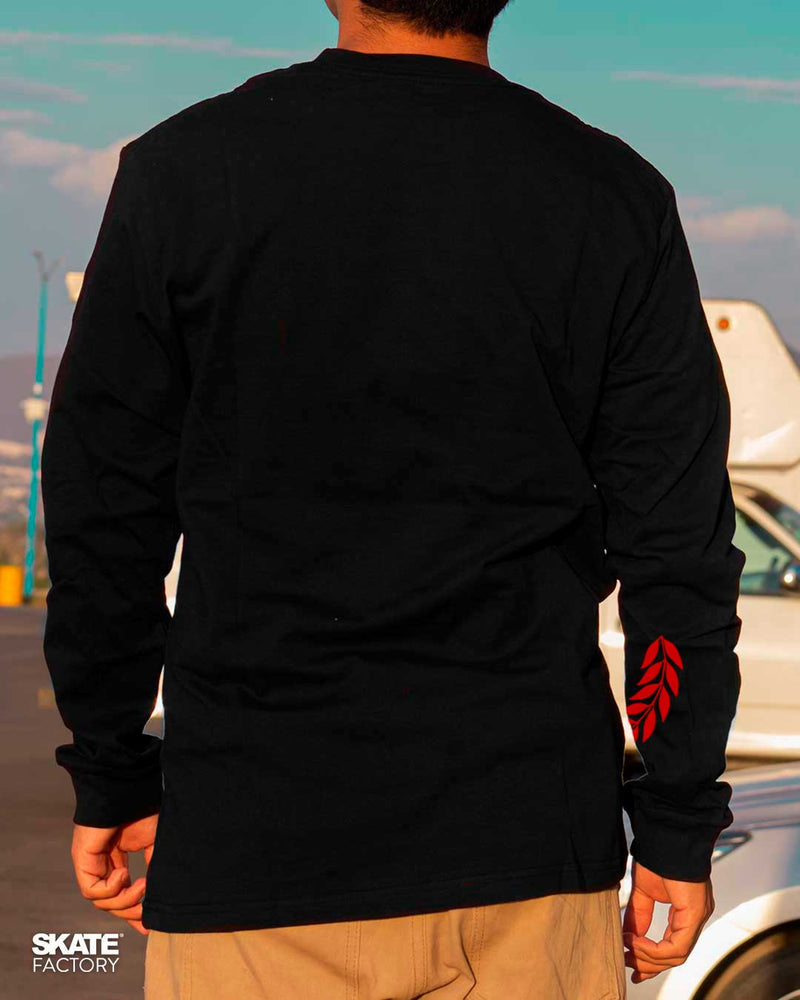 PLAYERA MANGA LARGA LOGO ANTIFASHION NGO BCO ROJO