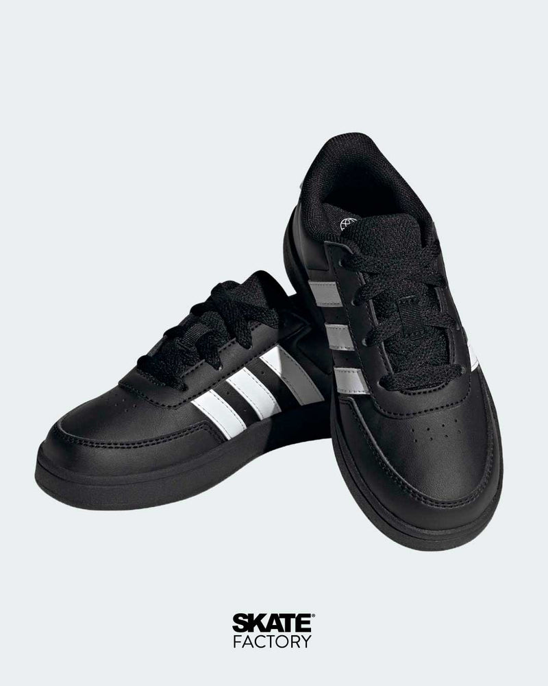 TENIS ADIDAS MUJER BREAKNET CASUAL EN COLOR NEGRO Y BLANCO