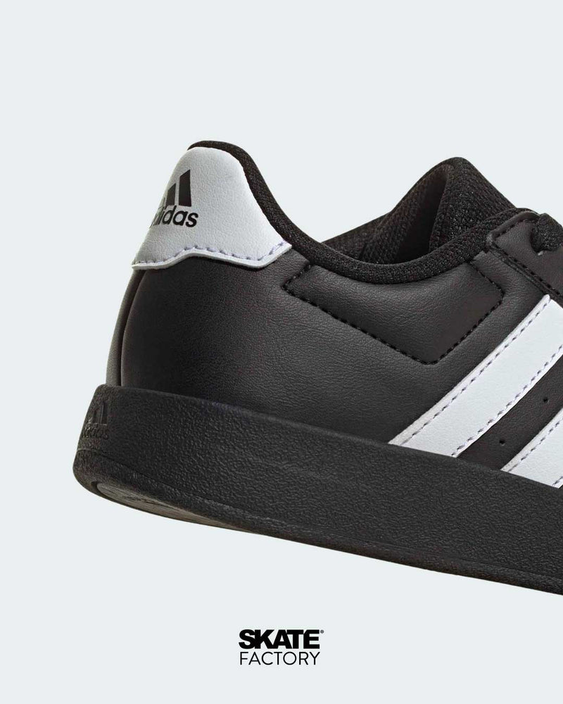 TENIS ADIDAS MUJER BREAKNET CASUAL EN COLOR NEGRO Y BLANCO