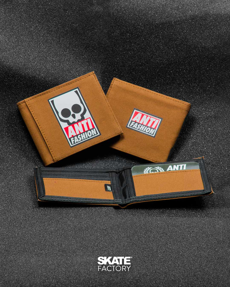 CARTERA PARA HOMBRE LOGO ANTIFASHION CAFE NGO