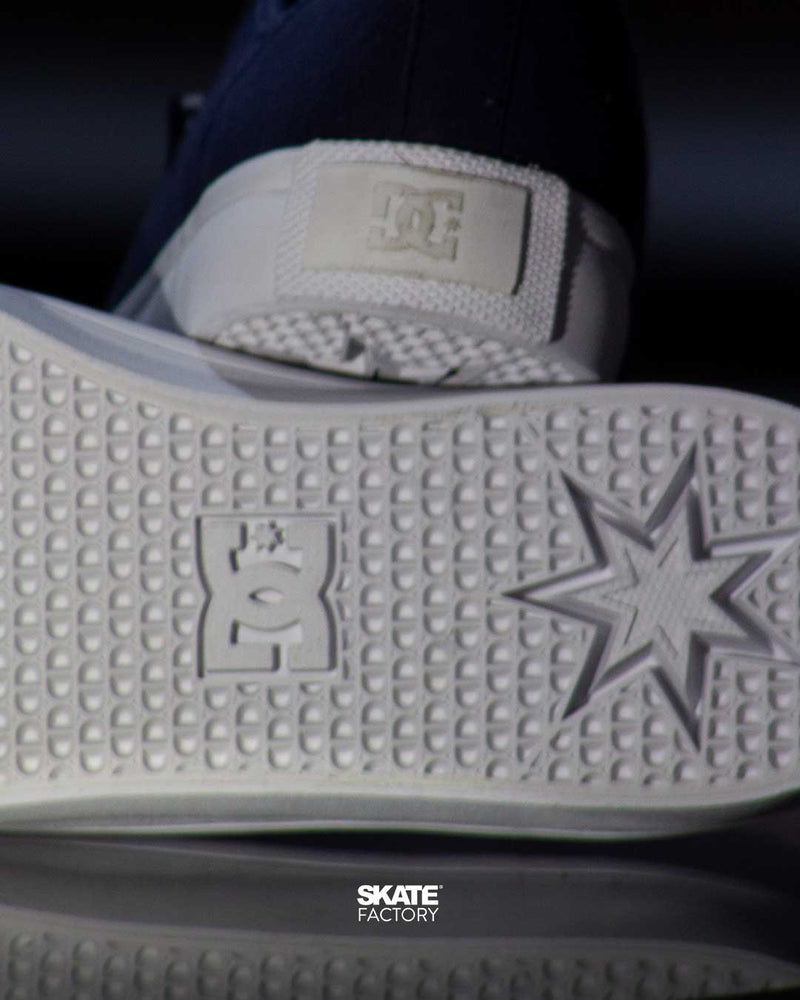 TENIS DC SHOES MANUAL CABALLERO MARINO BCO