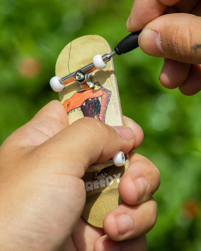 FINGERBOARD DE MADERA PROFESIONAL PARA NIÑOS CAFE NJA