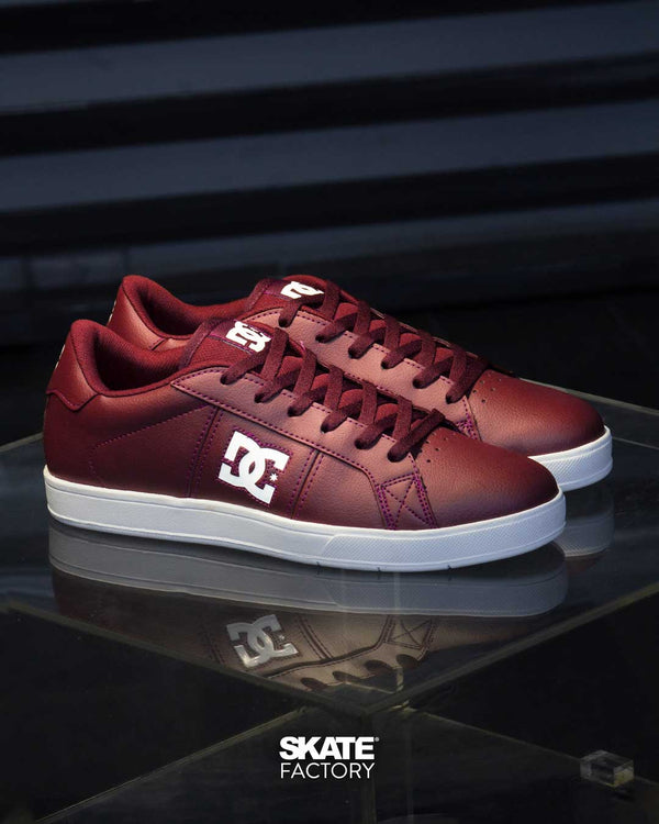 DC SHOES STRIKER TENIS CABALLERO VINO