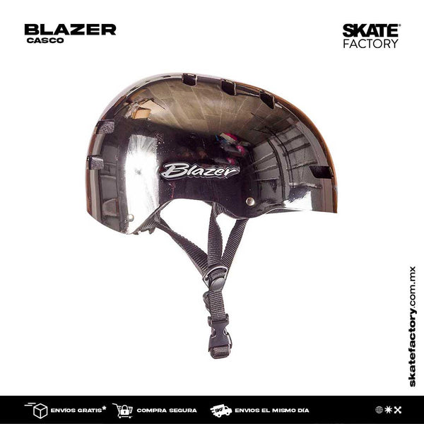 Patinar seguro es lo mejor que puedes hacer antes de ponerte los patines. No importa si patinas freeskate, en línea, agresivo o quads, protegete de cualquier golpe con este  Casco marca Blazer color tornasol con ajuste craneal, almohadillas internas y 2 capas de protección ajustable que hacen un casco ligero. Ideal para practicar skate de manera segura. Completa tu aprendizaje llena de confianza con tu casco. Encuéntralos en tu skate shop, Skate factory ®.