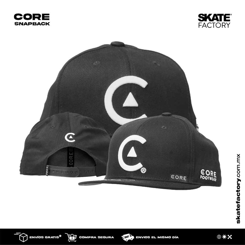 Snapback Gorra core negra bordada. Marca mexicana con patinetas, gorras y accesorios. Visítanos y descubre todo lo que core tiene para ti. Disponibles en Skate Factory tu skate shop favorito, Envíos gratis en compras mayores a $999 pesos compra fácil y rápido Encuéntralos en tu skate shop, Skate factory ®.