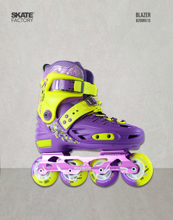 Par de patines de color morado con verde Roadshow en línea ruedas para hacer freeskate, encuéntralos en tus roller shop skate factory ®, La primer tienda de patines en compras mayores a $999 mxn el envió es gratis. Tenemos las mejores marcas de patines para niña, patines para niños y patines para adultos. Encuéntralos en tu skate shop, Skate factory ®.