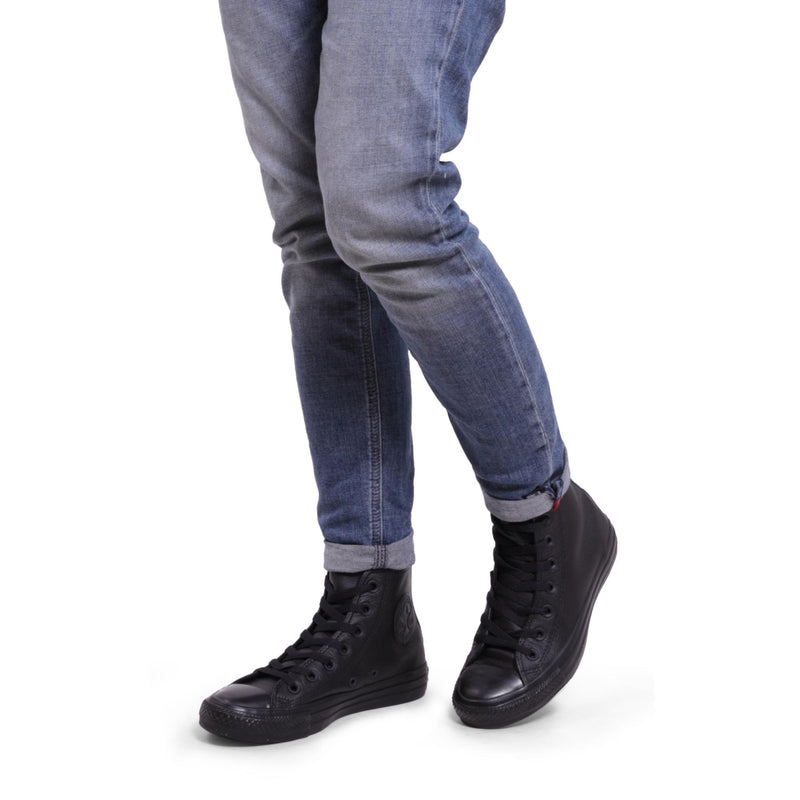 Una marca de modelos clásicos, converse chuck Taylor negros monocromáticos de piel, converse de bota, estos y más modelos de converse siempre disponibles en Skate Factory yu skate shop favorito, Envíos gratis en compras mayores a $999 pesos compra fácil y rápido Encuéntralos en tu skate shop, Skate factory ®.
