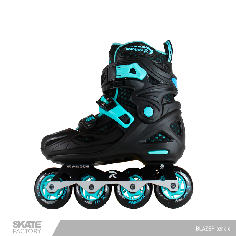 Par de patines en línea negros FLYING EAGLE fast blade a de 4 ruedas para hacer freeskate, encuéntralos en tus roller shop skate factory ®, La primer tienda de patines en compras mayores a $999 mxn el envió es gratis. Tenemos las mejores marcas de patines para niña, patines para niños y patines para adultos. Encuéntralos en tu skate shop, Skate factory ®.