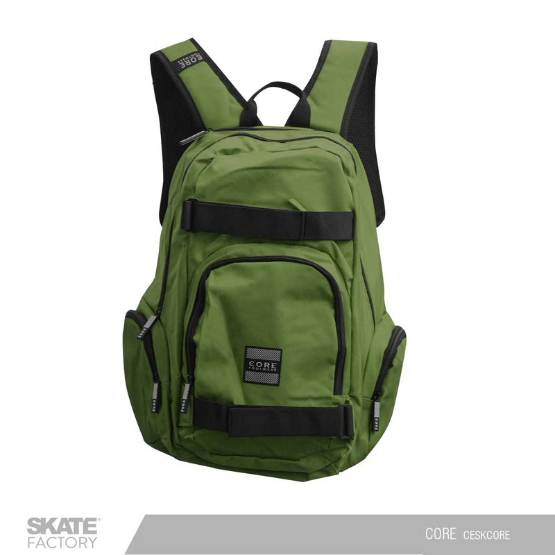 Mochila Core verde militar mochila escolar mochila para skate, marca de skate 100% mexicanas más importantes del país que cuenta con una amplia variedad de skateboards, playeras, mochilas, gorras y accesorios. Visítanos y descubre todo lo que tiene para ti. Disponibles en Skate Factory tu skate shop favorito, Envíos gratis en compras mayores a $999 pesos compra fácil y rápido Encuéntralos en tu skate shop, Skate factory ®.